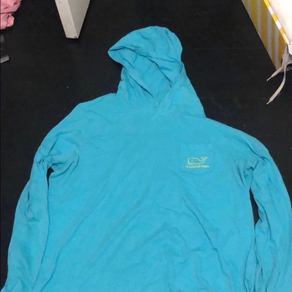 blue/green vineyard vines hooded long sleeve